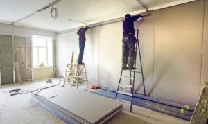 Problèmes de transmission du son causés par des cloisons sèches mal laminées sur les cloisons en béton